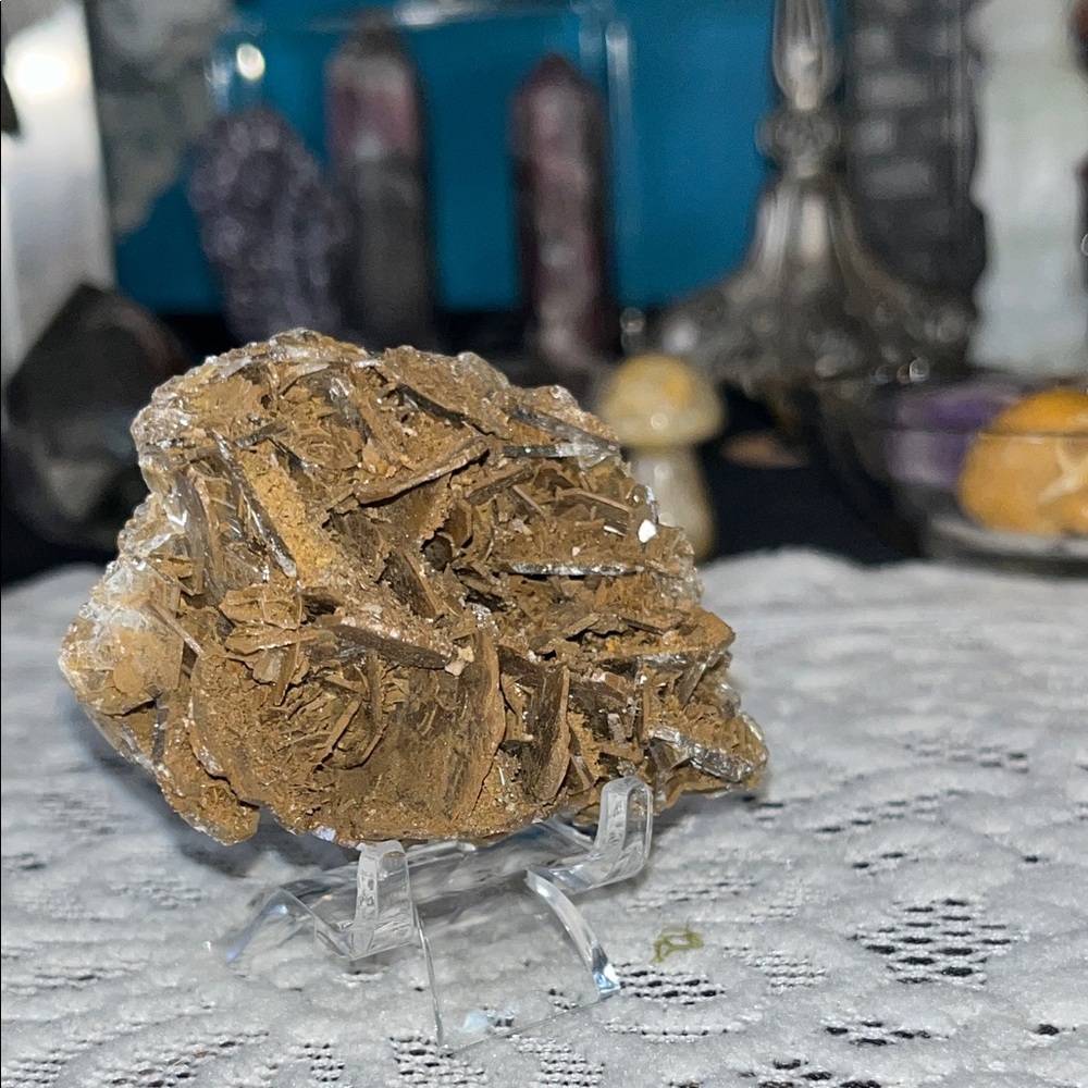 Brown wolfenite